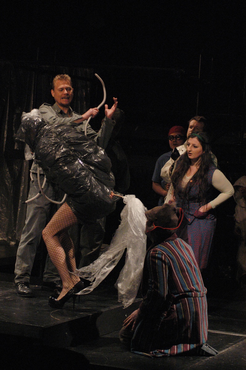 Woyzeck Märchen Der Großmutter Woyzeck | Theater tri-bühne Stuttgart