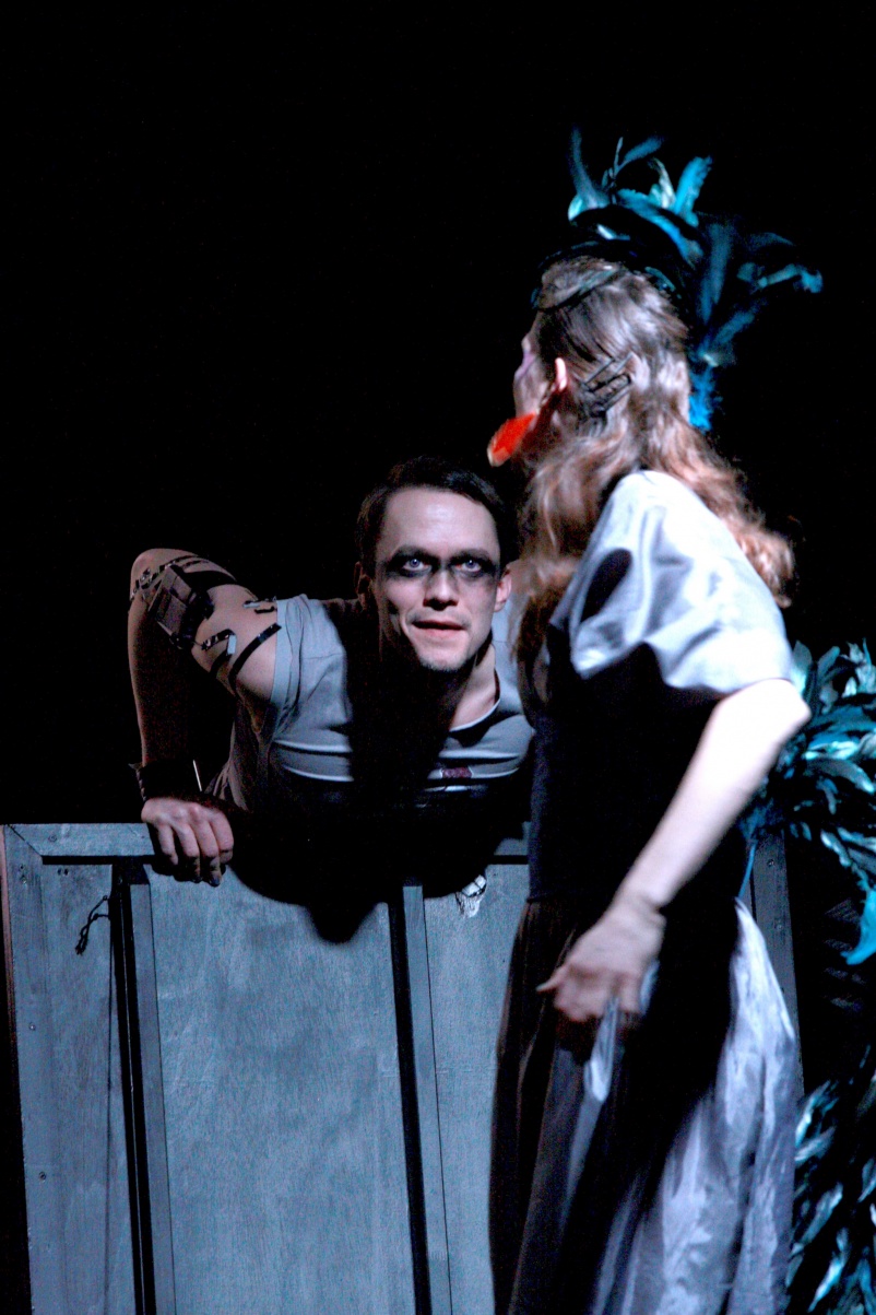 Marcus Michalski (Puck) und Anuschka Herbst (Helena). Fotograf: Stefan Kirchknopf